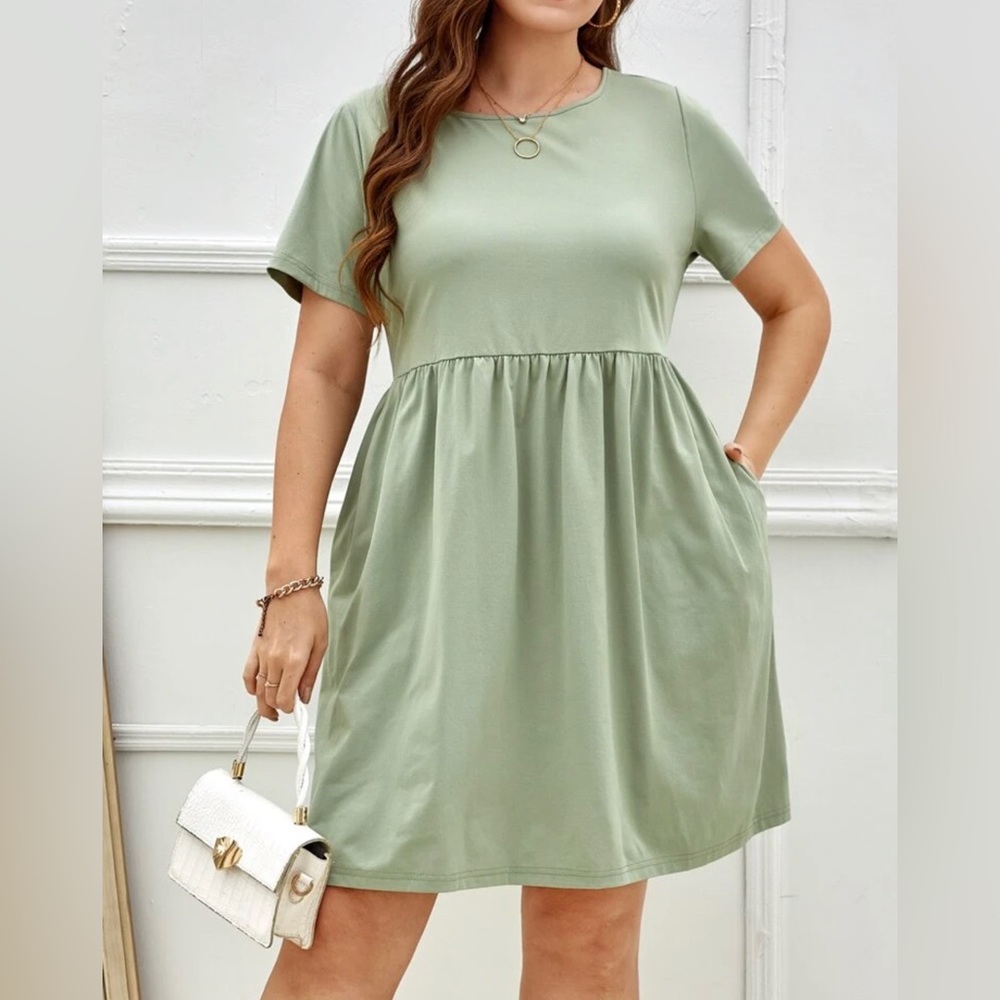 Summer dress used 1 time for pictures only looks brand new!! Dubai dress